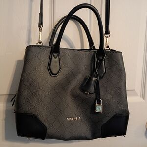Nine West Brooklyn Jet Set Satchel Purse Shoulder Strap Grey/Blk Pattern